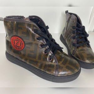 Fendi lace up hi-tops sneakers